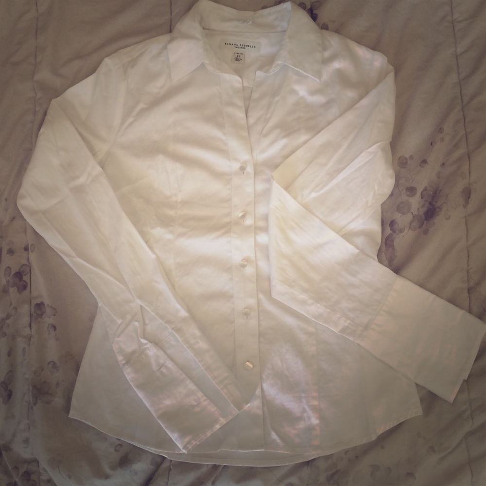 Banana Republic White stretch poplin button down blouse
